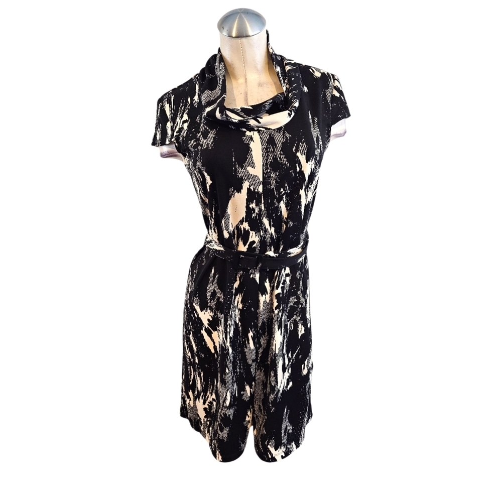 3/$25 AB Studio Size 6 Black and Cream Patterned Dress Belted